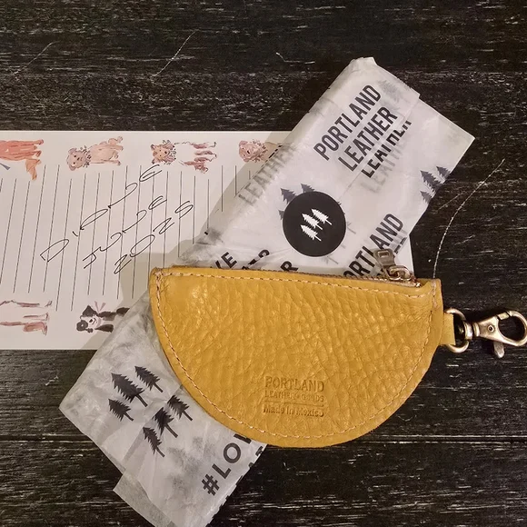BNNU PLG Orange Slice Coin Pouch - Picture 2 of 2